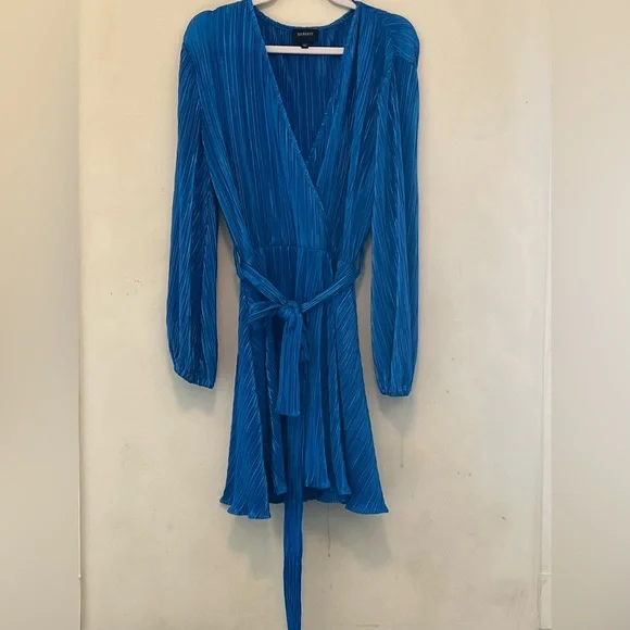Bardot | Dresses | Vibrant Blue Pleated Balloon Sleeve Dress | Poshmark